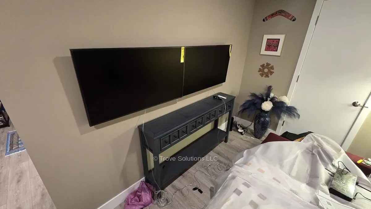 Two TVs side by side — gaming setup, Manhattan Dual TV wall mount installation gaming setup Manhattan